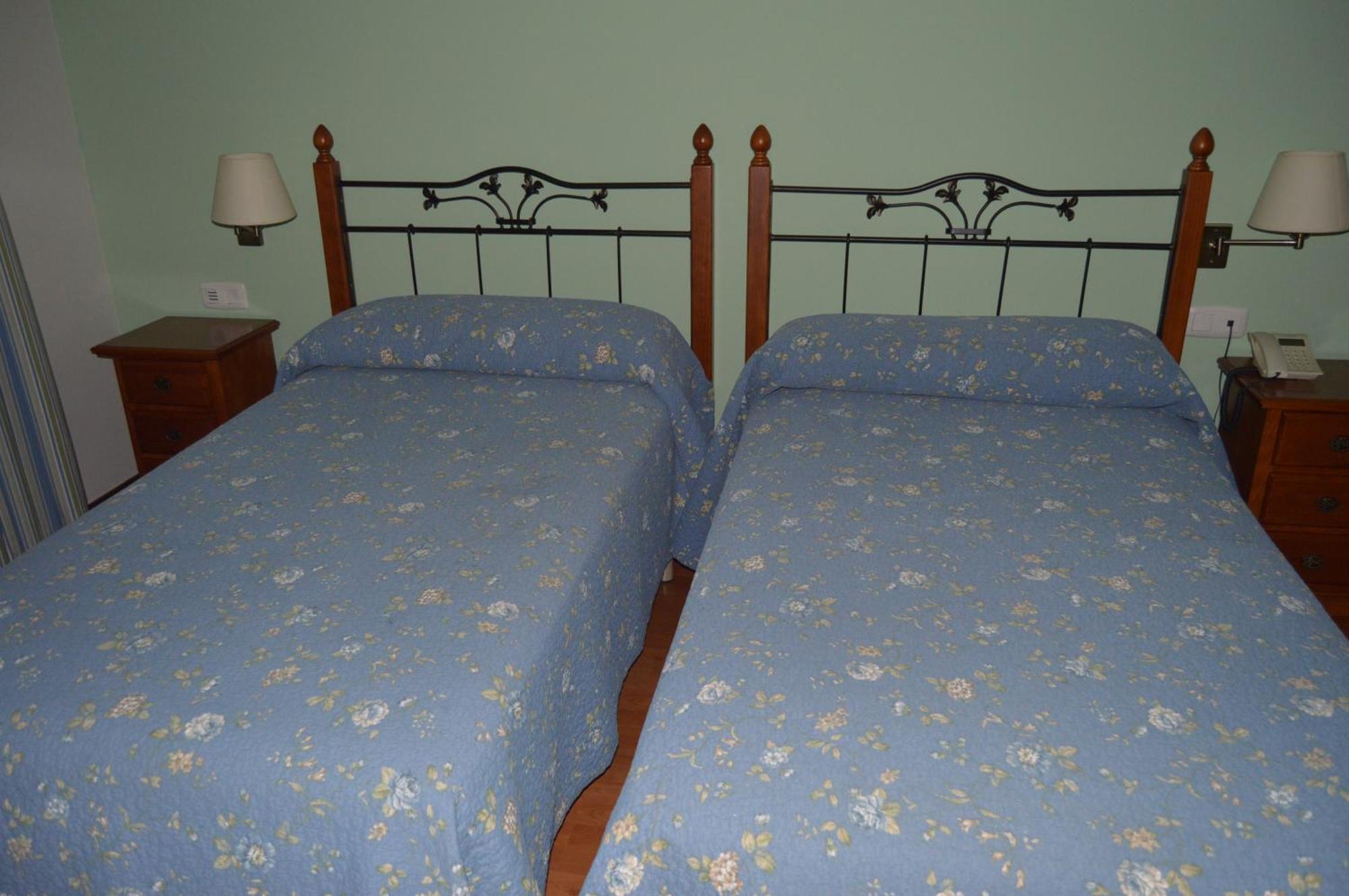 Hotel Restaurante Val Antas de Ulla Екстериор снимка
