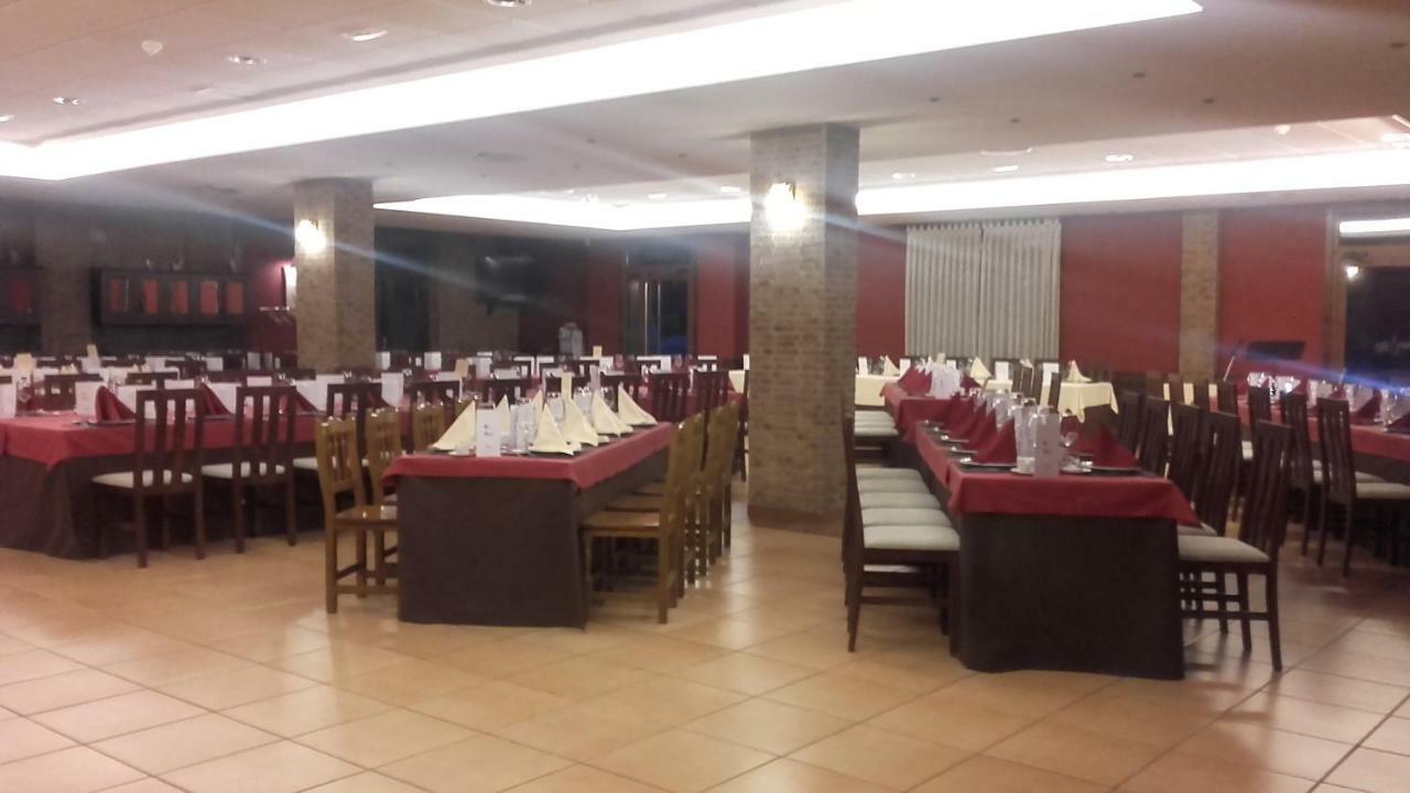 Hotel Restaurante Val Antas de Ulla Екстериор снимка